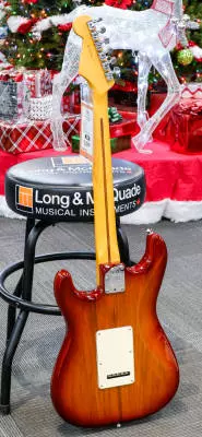 Fender - American Professional II Stratocaster HSS, Maple Fingerboard - Sienna Sunburst 2